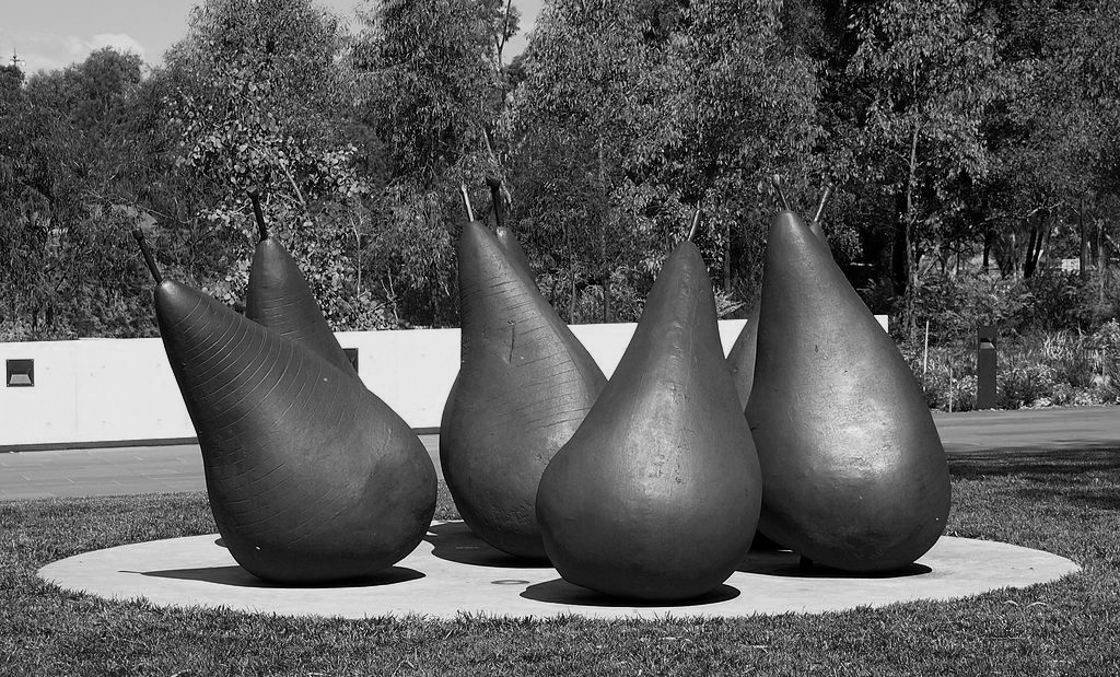 1024px-Pear_-_version_number_2_Oct_2012